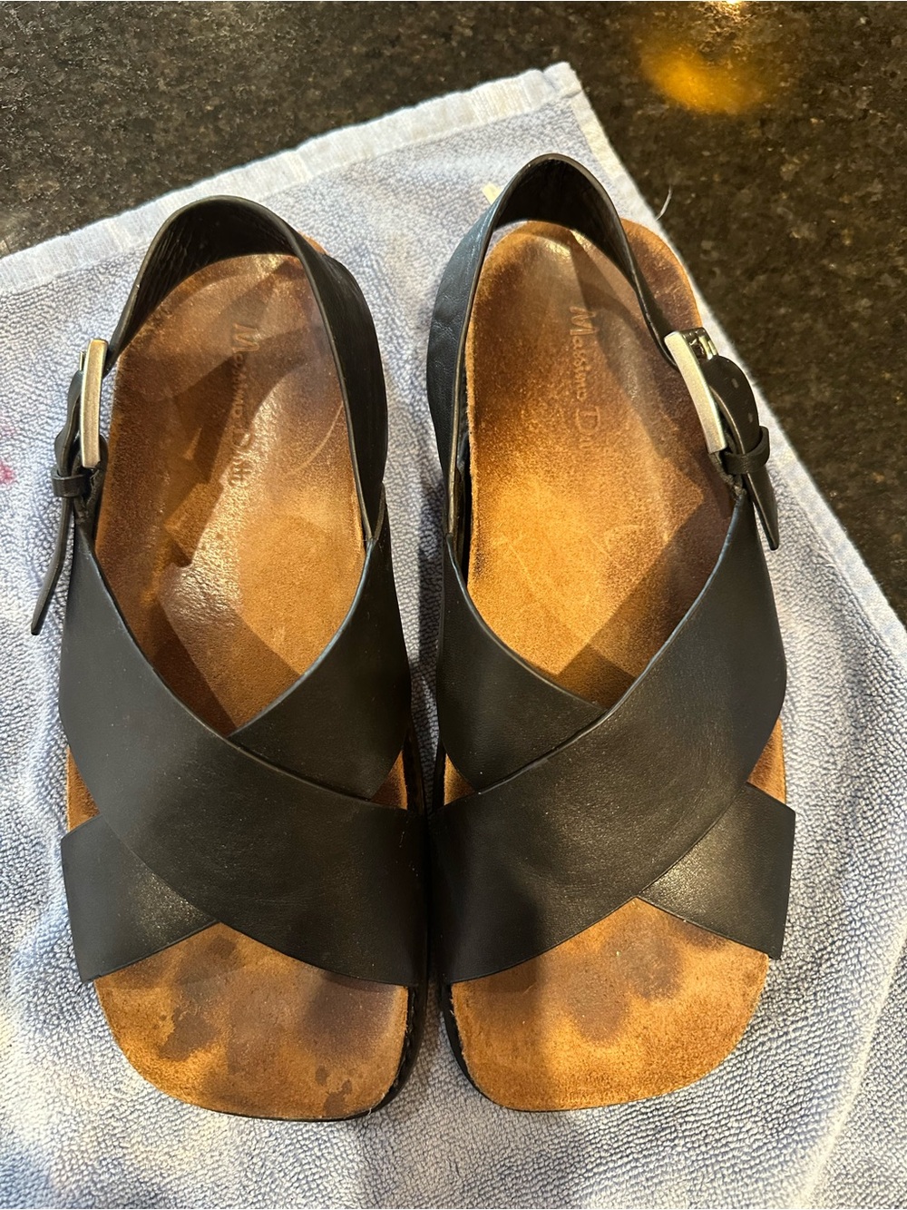 Massimo Dutti Black Leather Cross-Strap Sandals